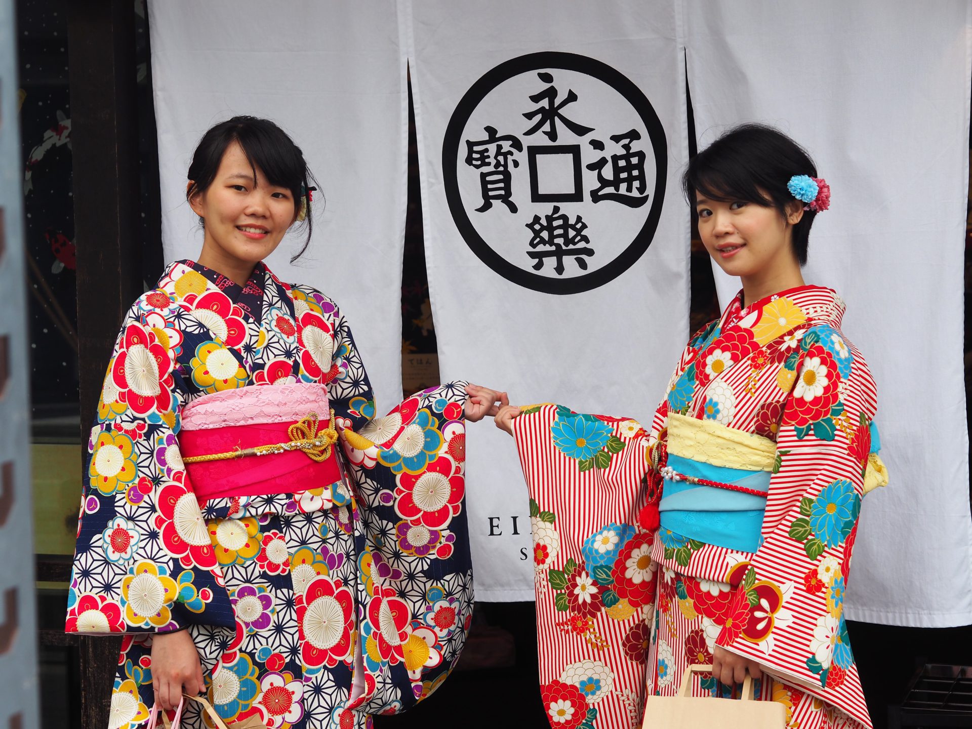 可愛和氣質兼具的二尺袖 | 京都着物レンタル愛和服